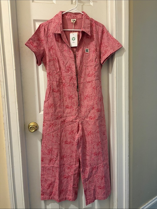 Lucy & Yak Pants - Lucy & Yak Ragan Short-Sleeve Zip-Front Jumpsuit with Bodies Print